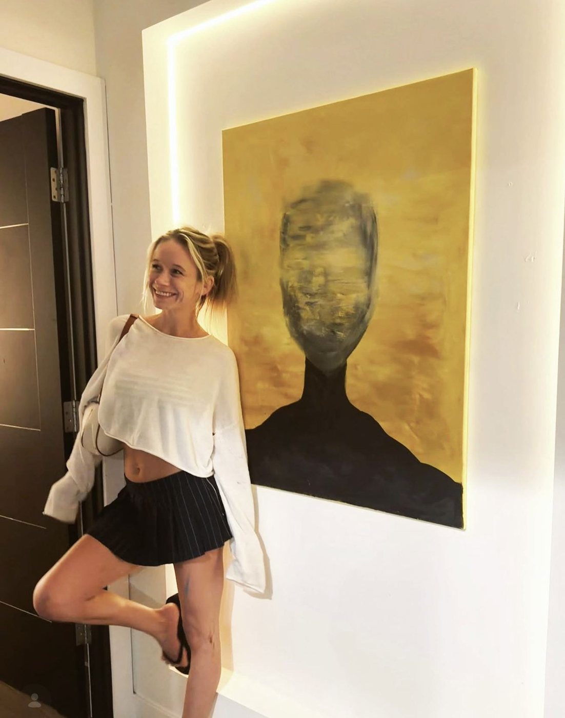 Signature faceless portrait in a private collection
